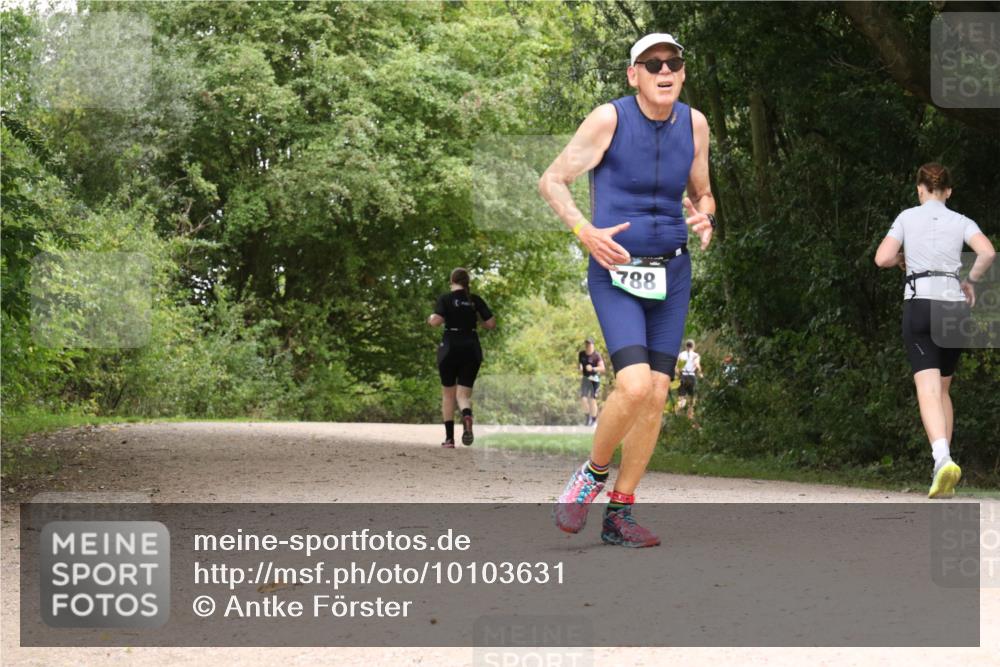 30.08.2026 - Elbe Triathlon Hamburg Antke Förster http://msf.ph/oto/10103631 30.08.2026 11:43:46 Laufen 788 meine-sportfotos.de
