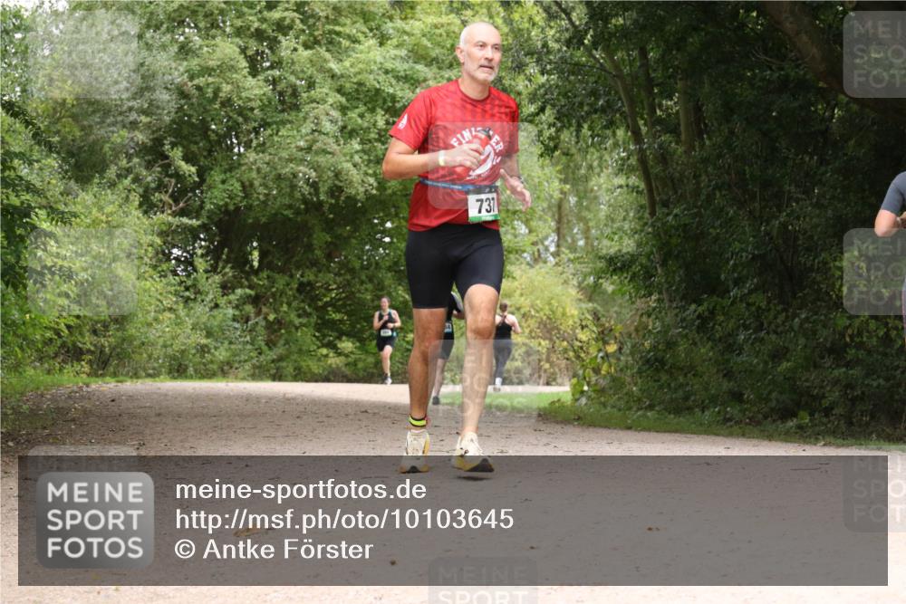 30.08.2026 - Elbe Triathlon Hamburg Antke Förster http://msf.ph/oto/10103645 30.08.2026 11:44:09 Laufen 731 meine-sportfotos.de
