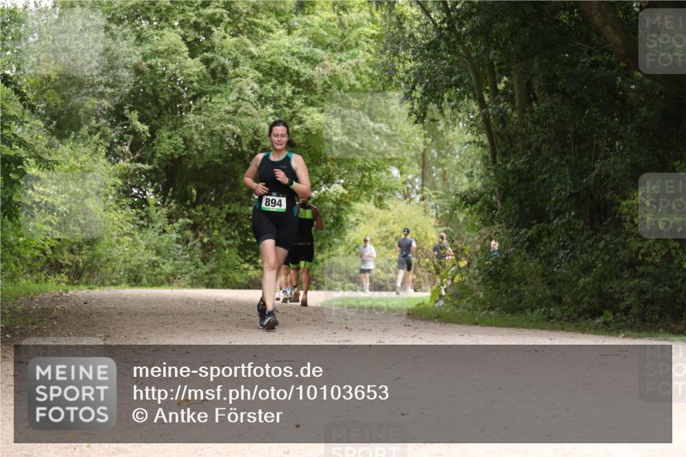 30.08.2026 - Elbe Triathlon Hamburg Antke Förster http://msf.ph/oto/10103653 30.08.2026 11:44:23 Laufen 894 meine-sportfotos.de