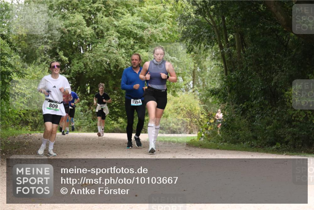 30.08.2026 - Elbe Triathlon Hamburg Antke Förster http://msf.ph/oto/10103667 30.08.2026 11:44:40 Laufen 809, 907, 1294 meine-sportfotos.de