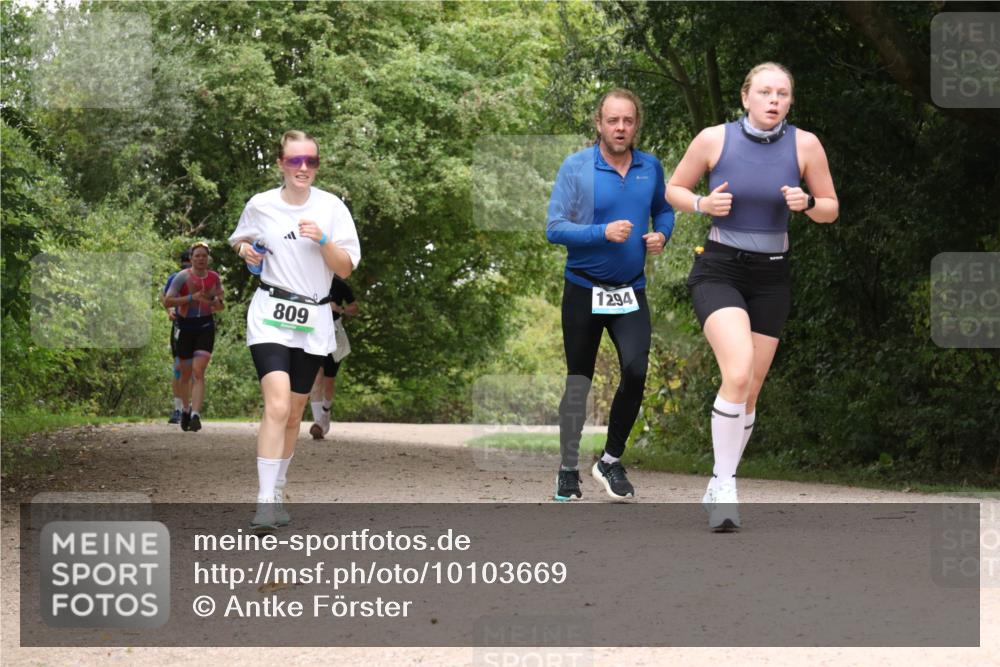 30.08.2026 - Elbe Triathlon Hamburg Antke Förster http://msf.ph/oto/10103669 30.08.2026 11:44:41 Laufen 809, 1294 meine-sportfotos.de