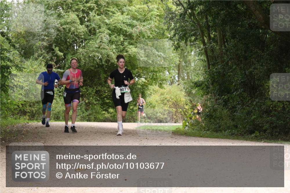 30.08.2026 - Elbe Triathlon Hamburg Antke Förster http://msf.ph/oto/10103677 30.08.2026 11:44:44 Laufen 63, 907 meine-sportfotos.de
