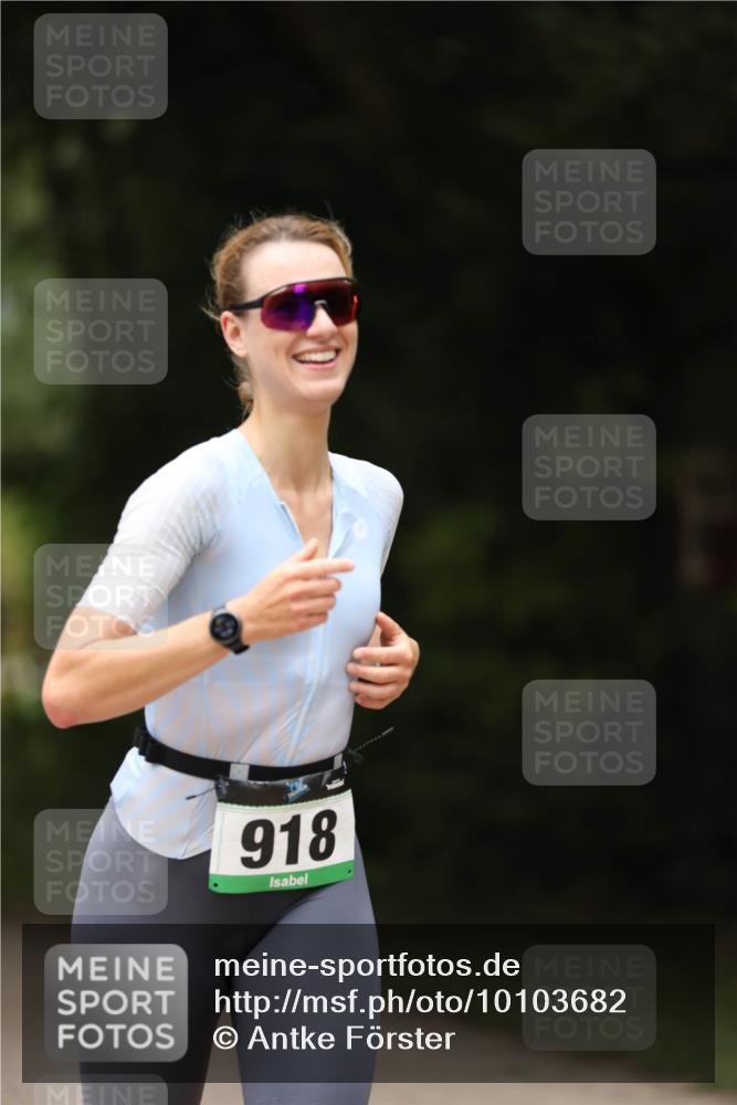 30.08.2026 - Elbe Triathlon Hamburg Antke Förster http://msf.ph/oto/10103682 30.08.2026 11:40:54 Laufen 918 meine-sportfotos.de
