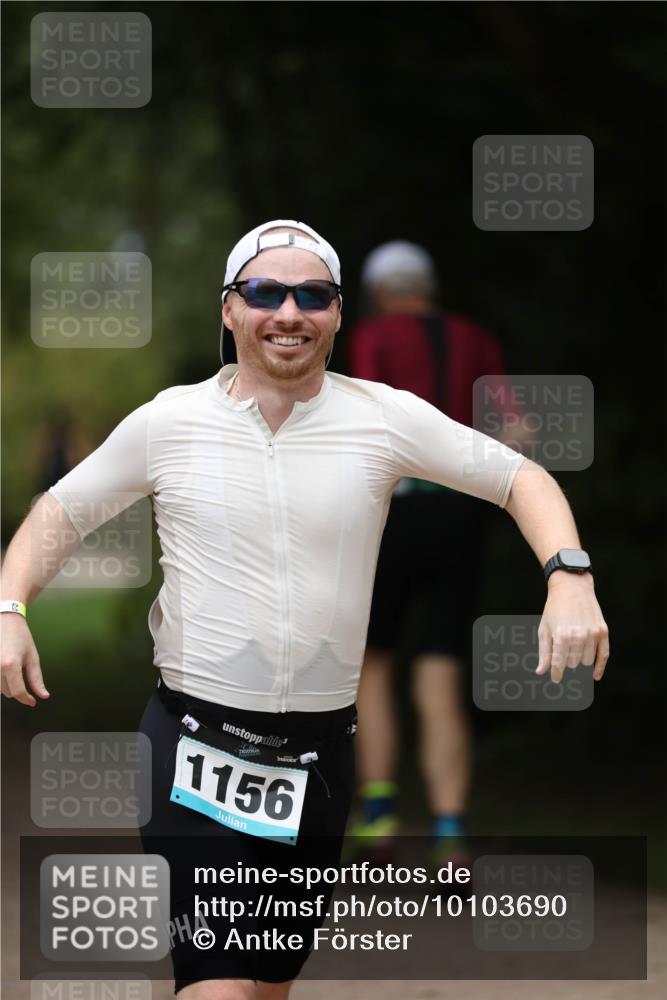 30.08.2026 - Elbe Triathlon Hamburg Antke Förster http://msf.ph/oto/10103690 30.08.2026 11:40:57 Laufen 1156 meine-sportfotos.de