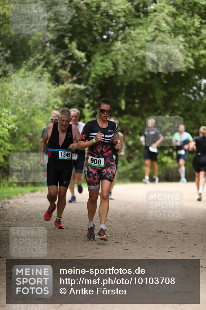 30.08.2026 - Elbe Triathlon Hamburg Antke Förster http://msf.ph/oto/10103708 30.08.2026 11:41:13 Laufen 1345, 908, 7001 meine-sportfotos.de