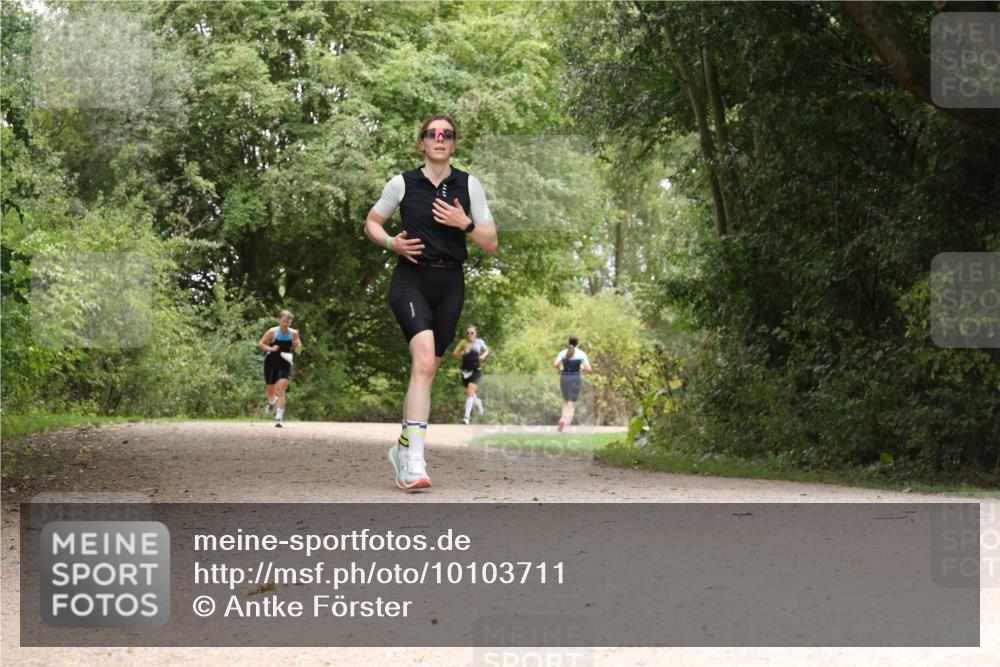 30.08.2026 - Elbe Triathlon Hamburg Antke Förster http://msf.ph/oto/10103711 30.08.2026 11:45:07 Laufen  meine-sportfotos.de