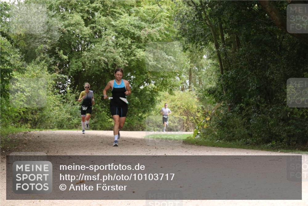 30.08.2026 - Elbe Triathlon Hamburg Antke Förster http://msf.ph/oto/10103717 30.08.2026 11:45:15 Laufen  meine-sportfotos.de