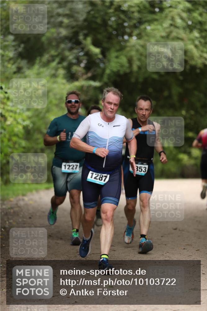 30.08.2026 - Elbe Triathlon Hamburg Antke Förster http://msf.ph/oto/10103722 30.08.2026 11:41:17 Laufen 1227, 1287, 353 meine-sportfotos.de