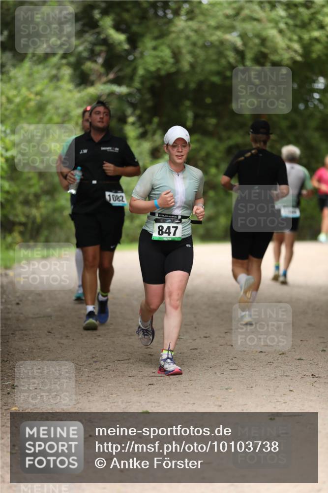 30.08.2026 - Elbe Triathlon Hamburg Antke Förster http://msf.ph/oto/10103738 30.08.2026 11:41:25 Laufen 1082, 847 meine-sportfotos.de