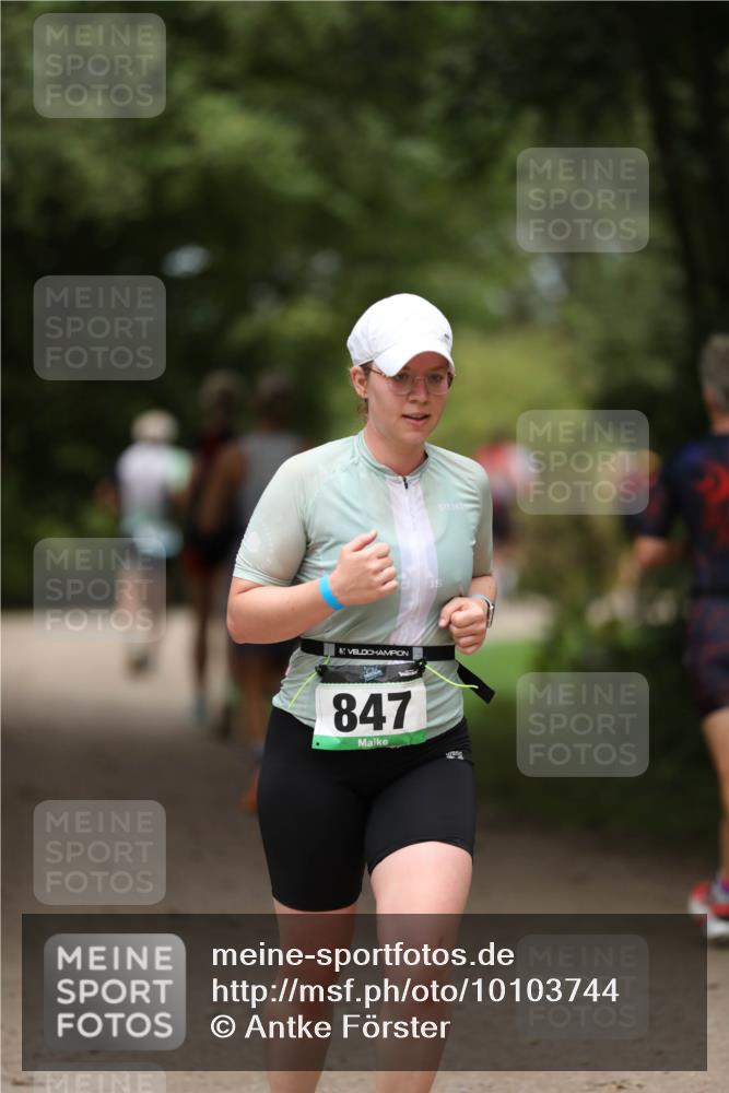 30.08.2026 - Elbe Triathlon Hamburg Antke Förster http://msf.ph/oto/10103744 30.08.2026 11:41:27 Laufen 847, 15 meine-sportfotos.de