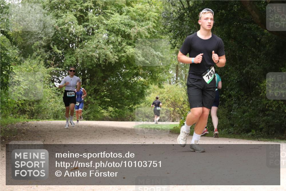 30.08.2026 - Elbe Triathlon Hamburg Antke Förster http://msf.ph/oto/10103751 30.08.2026 11:45:41 Laufen 1421, 793 meine-sportfotos.de
