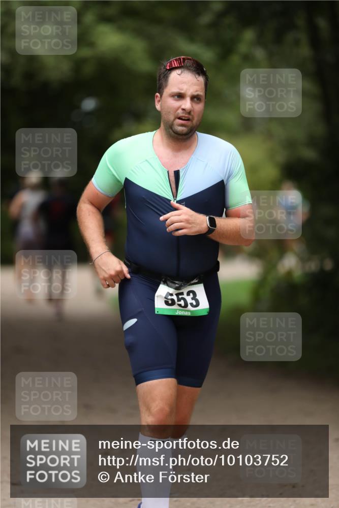 30.08.2026 - Elbe Triathlon Hamburg Antke Förster http://msf.ph/oto/10103752 30.08.2026 11:41:31 Laufen 53 meine-sportfotos.de