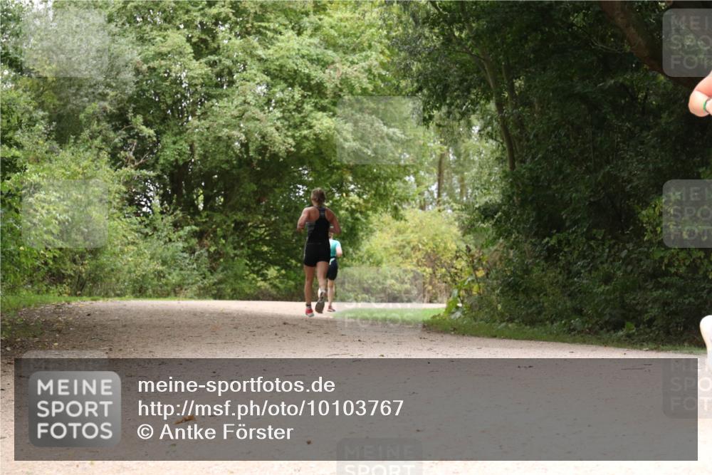30.08.2026 - Elbe Triathlon Hamburg Antke Förster http://msf.ph/oto/10103767 30.08.2026 11:45:49 Laufen  meine-sportfotos.de