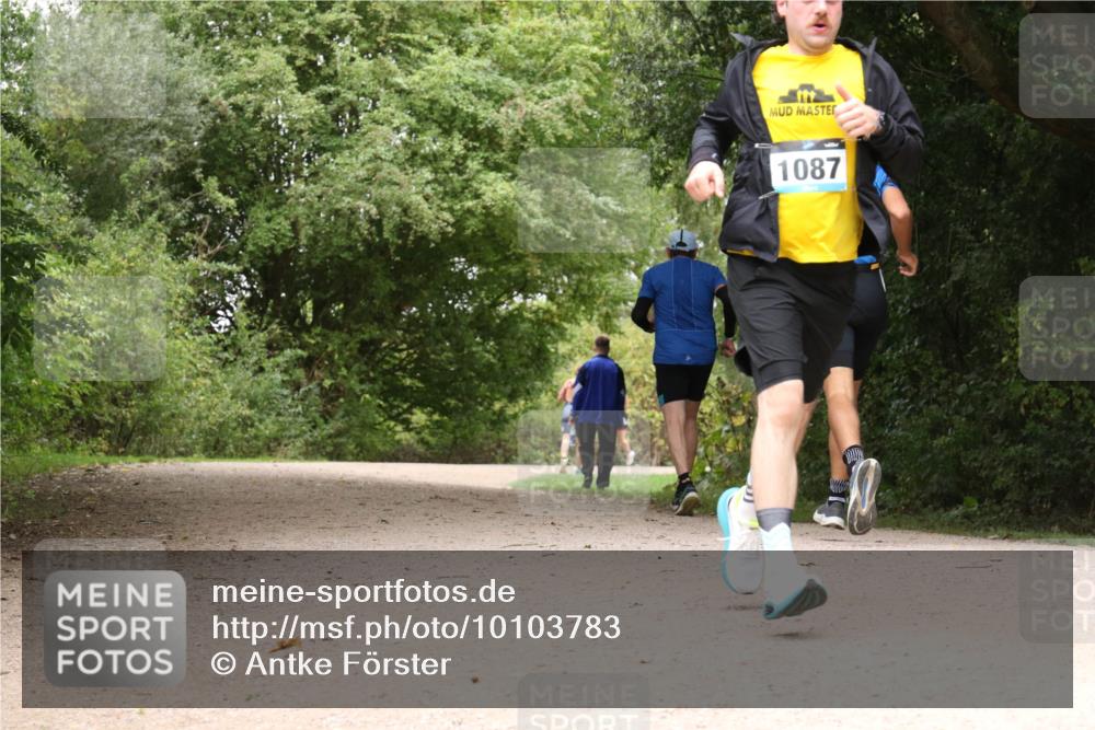 30.08.2026 - Elbe Triathlon Hamburg Antke Förster http://msf.ph/oto/10103783 30.08.2026 11:46:21 Laufen 1087 meine-sportfotos.de