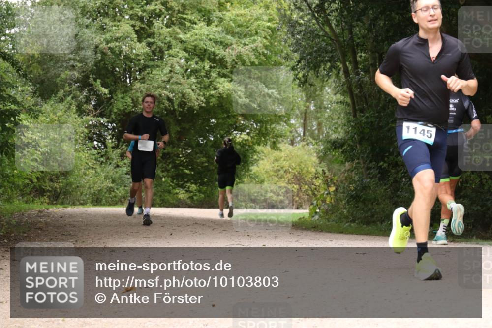 30.08.2026 - Elbe Triathlon Hamburg Antke Förster http://msf.ph/oto/10103803 30.08.2026 11:46:43 Laufen 1145 meine-sportfotos.de