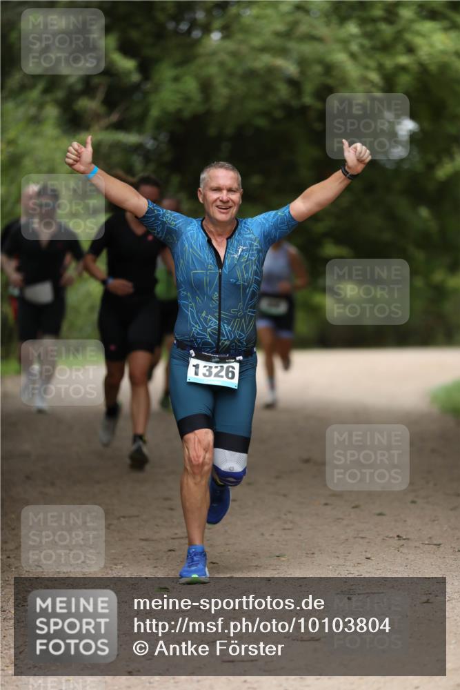 30.08.2026 - Elbe Triathlon Hamburg Antke Förster http://msf.ph/oto/10103804 30.08.2026 11:42:00 Laufen 1326 meine-sportfotos.de