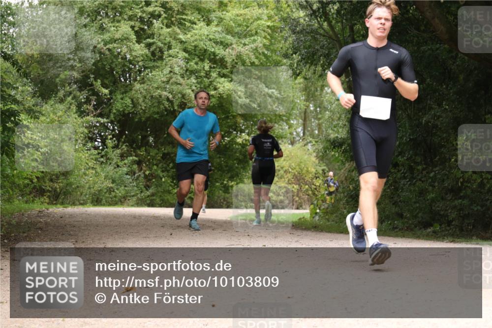 30.08.2026 - Elbe Triathlon Hamburg Antke Förster http://msf.ph/oto/10103809 30.08.2026 11:46:46 Laufen  meine-sportfotos.de