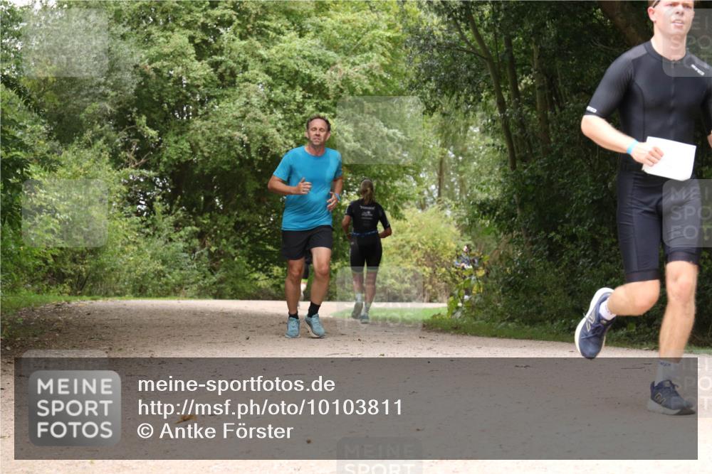 30.08.2026 - Elbe Triathlon Hamburg Antke Förster http://msf.ph/oto/10103811 30.08.2026 11:46:47 Laufen  meine-sportfotos.de