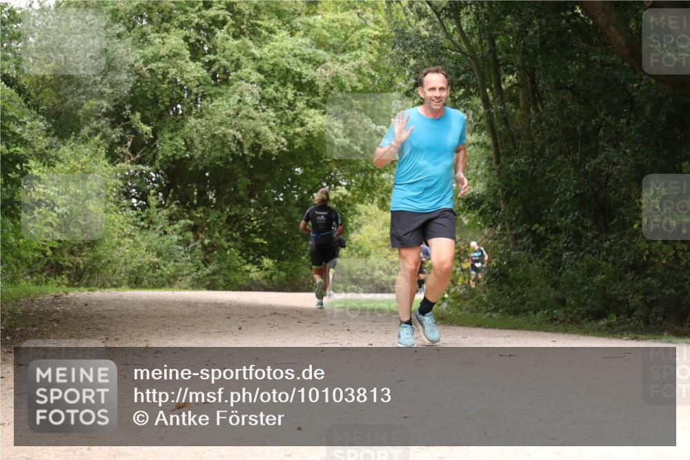 30.08.2026 - Elbe Triathlon Hamburg Antke Förster http://msf.ph/oto/10103813 30.08.2026 11:46:48 Laufen  meine-sportfotos.de