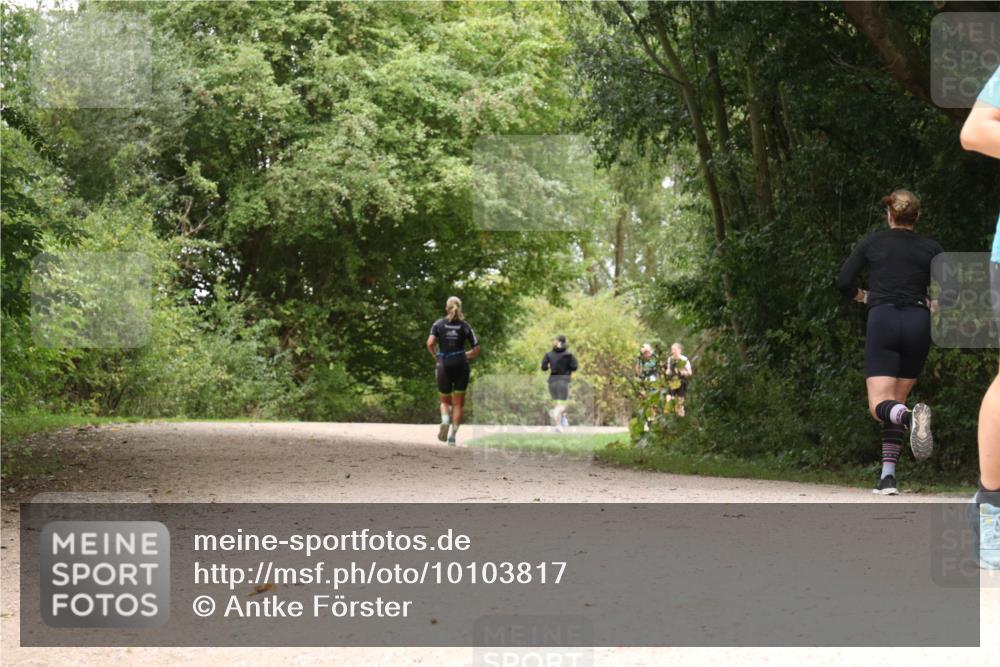 30.08.2026 - Elbe Triathlon Hamburg Antke Förster http://msf.ph/oto/10103817 30.08.2026 11:46:50 Laufen  meine-sportfotos.de