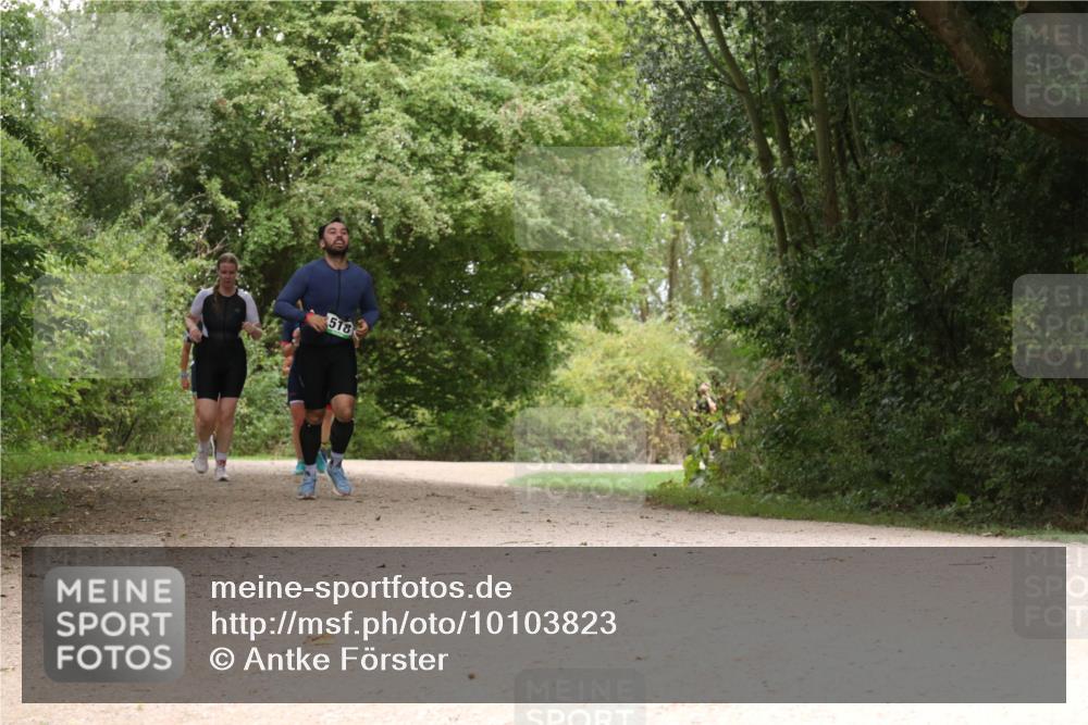 30.08.2026 - Elbe Triathlon Hamburg Antke Förster http://msf.ph/oto/10103823 30.08.2026 11:47:05 Laufen 518 meine-sportfotos.de