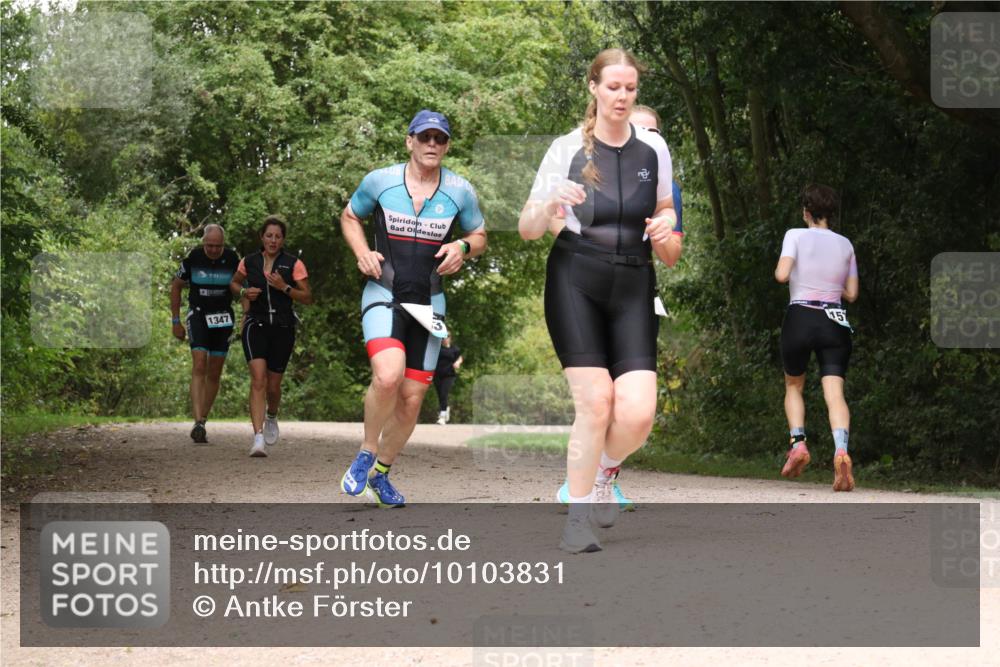 30.08.2026 - Elbe Triathlon Hamburg Antke Förster http://msf.ph/oto/10103831 30.08.2026 11:47:10 Laufen 1347, 15 meine-sportfotos.de