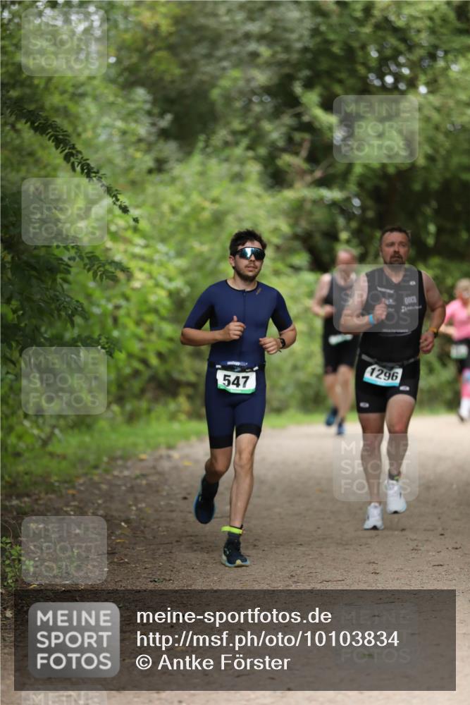30.08.2026 - Elbe Triathlon Hamburg Antke Förster http://msf.ph/oto/10103834 30.08.2026 11:42:21 Laufen 547, 1296 meine-sportfotos.de