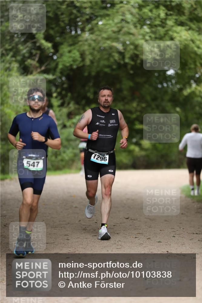 30.08.2026 - Elbe Triathlon Hamburg Antke Förster http://msf.ph/oto/10103838 30.08.2026 11:42:21 Laufen 547, 1296 meine-sportfotos.de