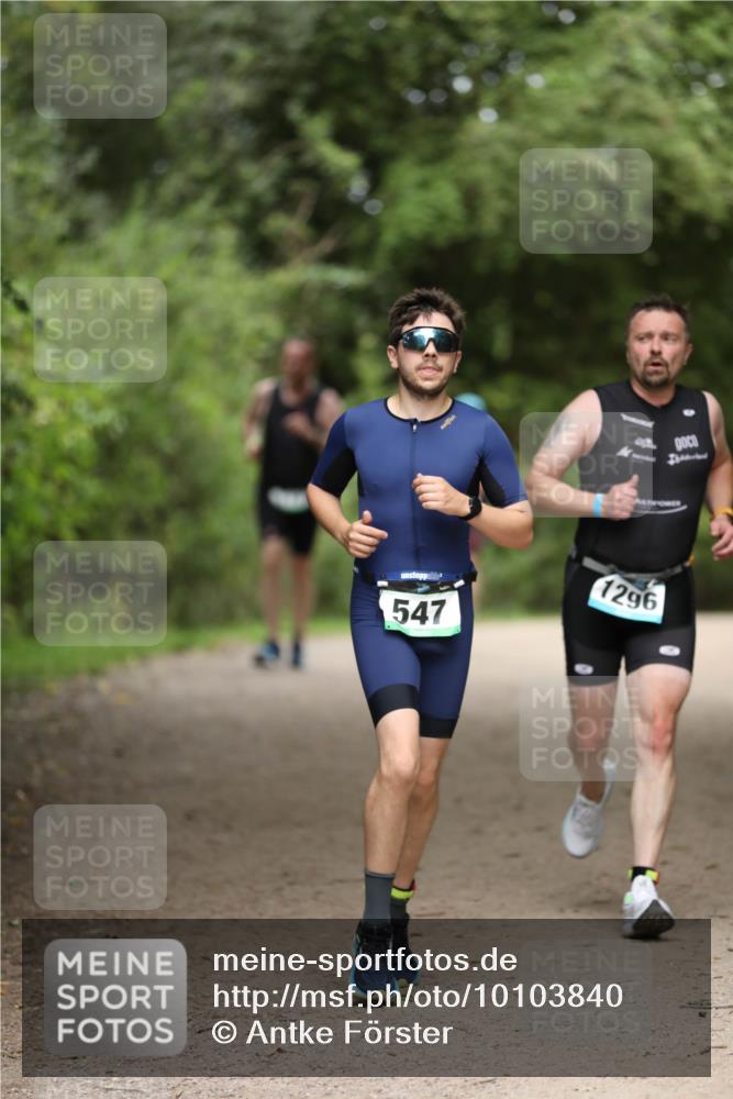 30.08.2026 - Elbe Triathlon Hamburg Antke Förster http://msf.ph/oto/10103840 30.08.2026 11:42:22 Laufen 547, 1296 meine-sportfotos.de