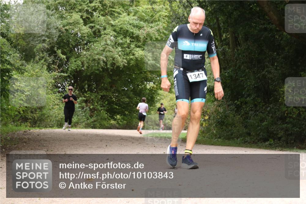 30.08.2026 - Elbe Triathlon Hamburg Antke Förster http://msf.ph/oto/10103843 30.08.2026 11:47:18 Laufen 1347 meine-sportfotos.de