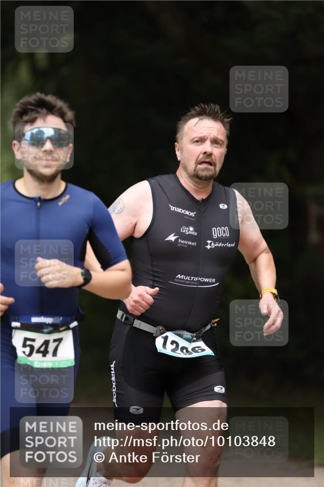 30.08.2026 - Elbe Triathlon Hamburg Antke Förster http://msf.ph/oto/10103848 30.08.2026 11:42:25 Laufen 547, 120 meine-sportfotos.de
