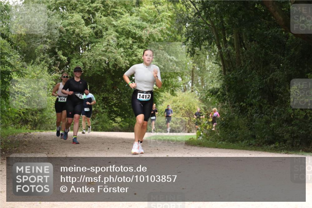 30.08.2026 - Elbe Triathlon Hamburg Antke Förster http://msf.ph/oto/10103857 30.08.2026 11:47:33 Laufen 25, 904, 1282, 1412 meine-sportfotos.de