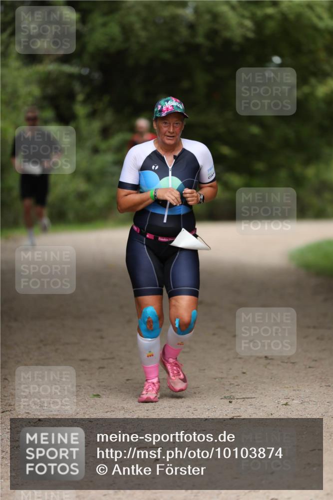30.08.2026 - Elbe Triathlon Hamburg Antke Förster http://msf.ph/oto/10103874 30.08.2026 11:42:46 Laufen  meine-sportfotos.de
