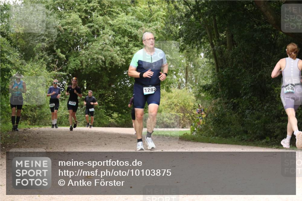 30.08.2026 - Elbe Triathlon Hamburg Antke Förster http://msf.ph/oto/10103875 30.08.2026 11:47:41 Laufen 1415, 1270, 1282, 1626 meine-sportfotos.de