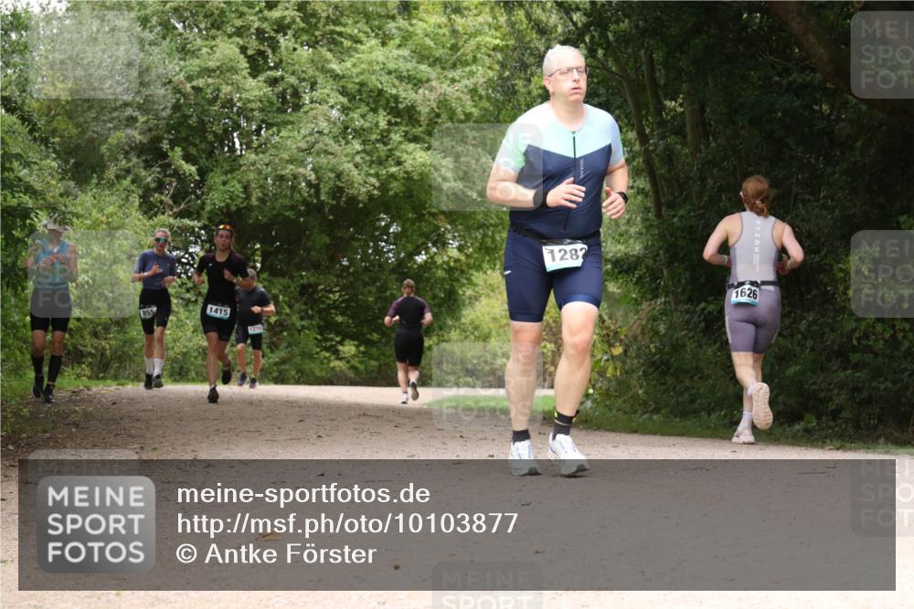 30.08.2026 - Elbe Triathlon Hamburg Antke Förster http://msf.ph/oto/10103877 30.08.2026 11:47:42 Laufen 1415, 1270, 1282, 1626 meine-sportfotos.de