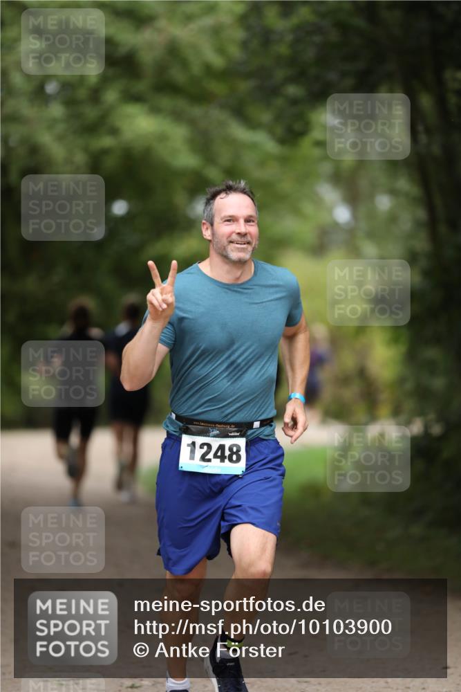 30.08.2026 - Elbe Triathlon Hamburg Antke Förster http://msf.ph/oto/10103900 30.08.2026 11:43:17 Laufen 1248 meine-sportfotos.de