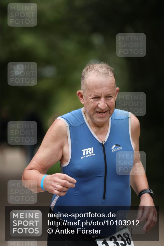 30.08.2026 - Elbe Triathlon Hamburg Antke Förster http://msf.ph/oto/10103912 30.08.2026 11:43:21 Laufen 1338 meine-sportfotos.de