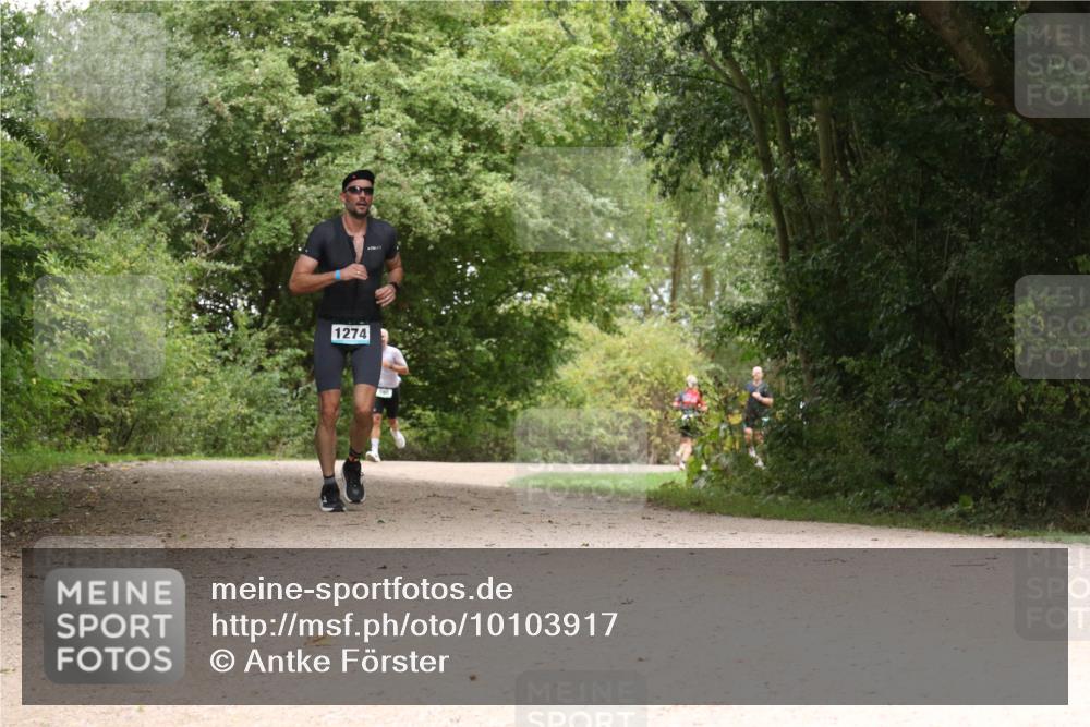 30.08.2026 - Elbe Triathlon Hamburg Antke Förster http://msf.ph/oto/10103917 30.08.2026 11:48:04 Laufen 1274 meine-sportfotos.de