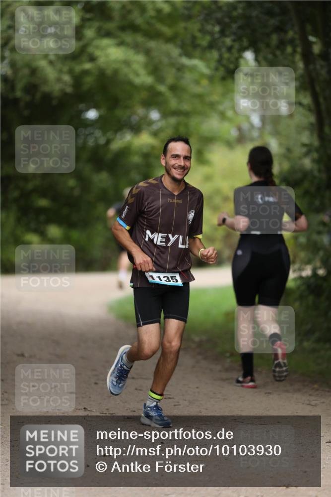 30.08.2026 - Elbe Triathlon Hamburg Antke Förster http://msf.ph/oto/10103930 30.08.2026 11:43:44 Laufen 1135 meine-sportfotos.de