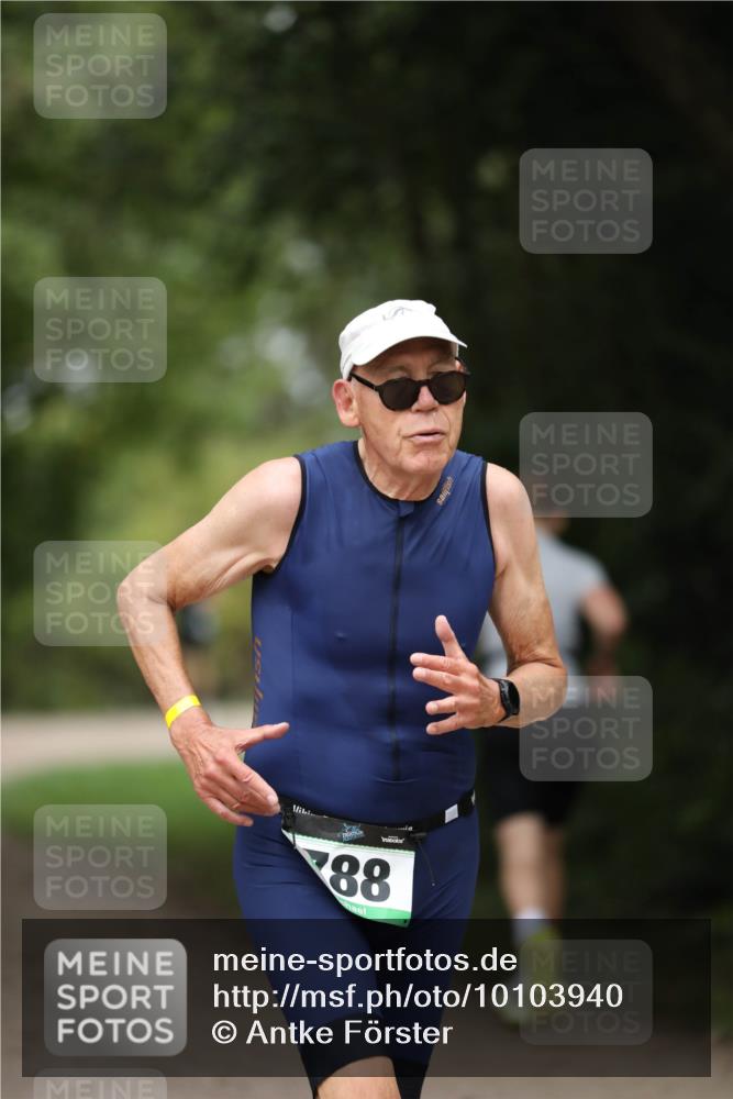 30.08.2026 - Elbe Triathlon Hamburg Antke Förster http://msf.ph/oto/10103940 30.08.2026 11:43:48 Laufen 88 meine-sportfotos.de