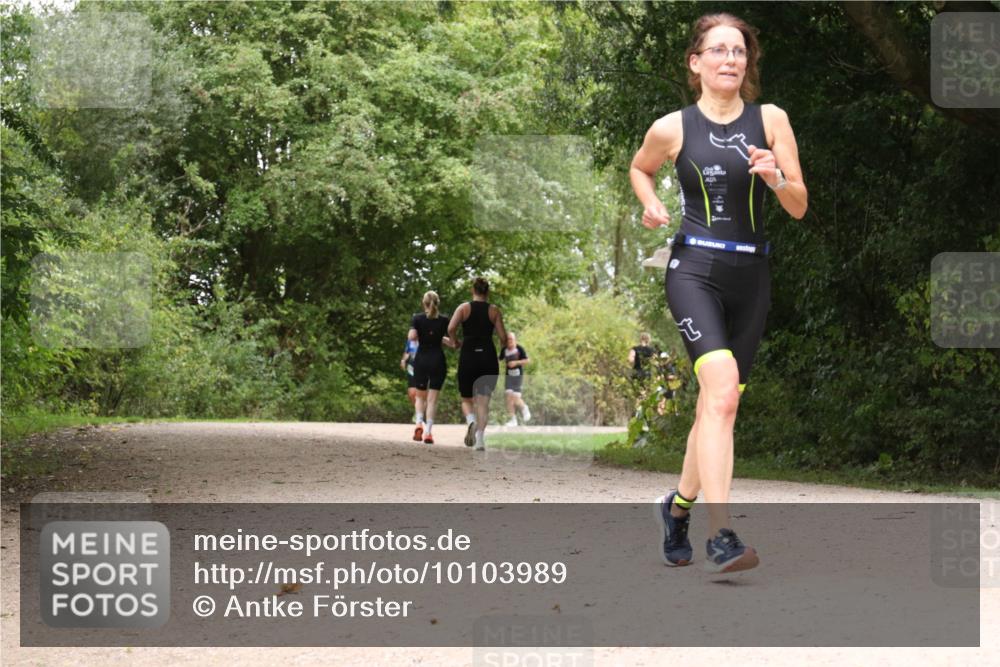 30.08.2026 - Elbe Triathlon Hamburg Antke Förster http://msf.ph/oto/10103989 30.08.2026 11:49:05 Laufen  meine-sportfotos.de