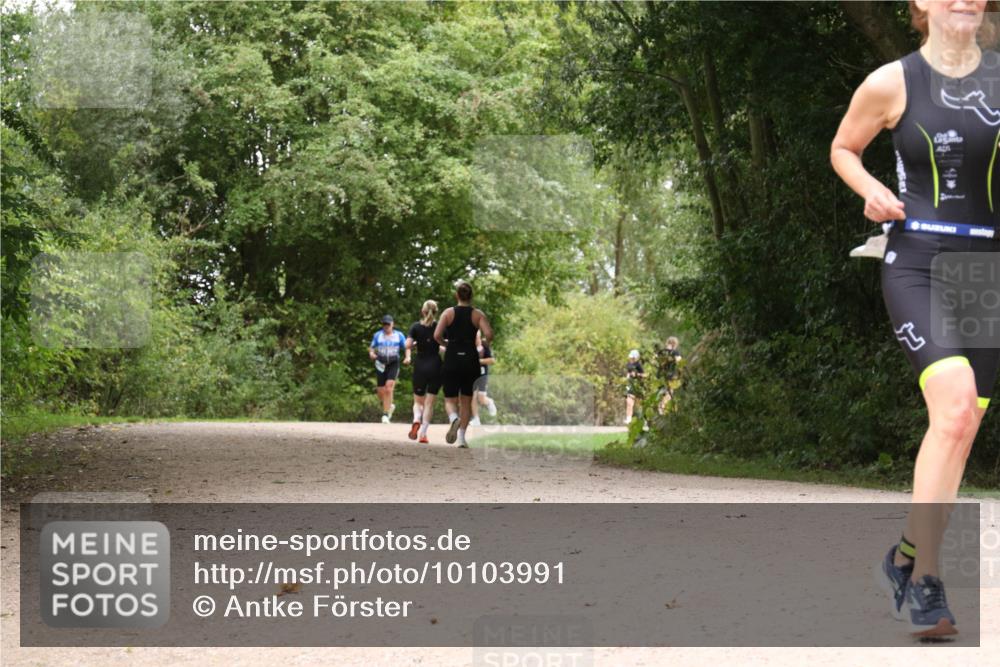 30.08.2026 - Elbe Triathlon Hamburg Antke Förster http://msf.ph/oto/10103991 30.08.2026 11:49:05 Laufen  meine-sportfotos.de
