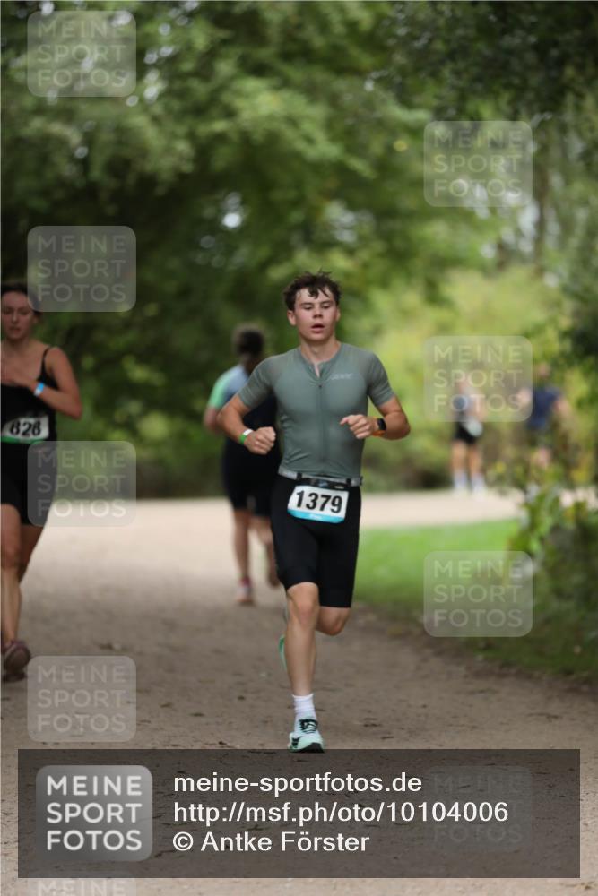 30.08.2026 - Elbe Triathlon Hamburg Antke Förster http://msf.ph/oto/10104006 30.08.2026 11:45:01 Laufen 826, 1379 meine-sportfotos.de