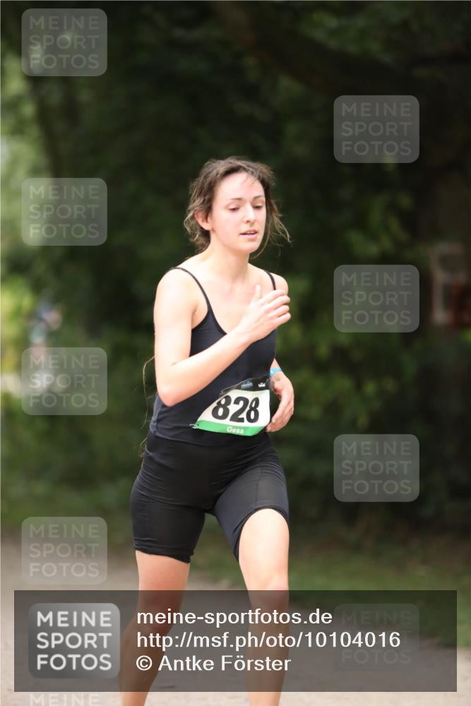 30.08.2026 - Elbe Triathlon Hamburg Antke Förster http://msf.ph/oto/10104016 30.08.2026 11:45:04 Laufen 828 meine-sportfotos.de