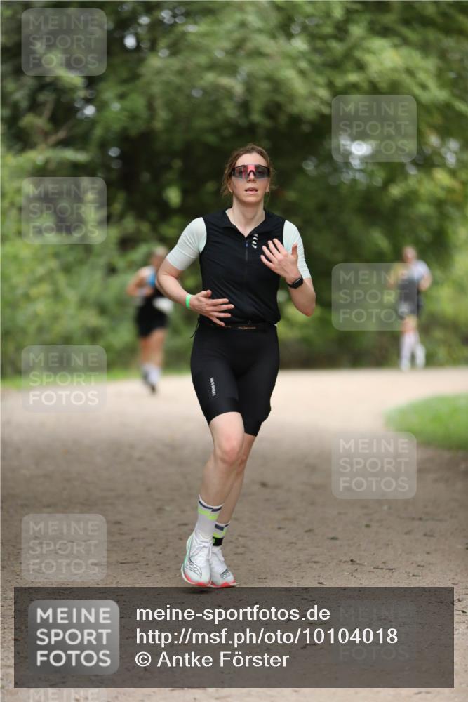 30.08.2026 - Elbe Triathlon Hamburg Antke Förster http://msf.ph/oto/10104018 30.08.2026 11:45:08 Laufen  meine-sportfotos.de