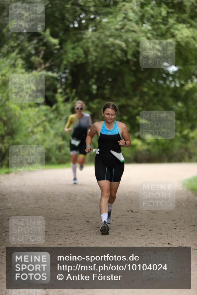 30.08.2026 - Elbe Triathlon Hamburg Antke Förster http://msf.ph/oto/10104024 30.08.2026 11:45:15 Laufen  meine-sportfotos.de
