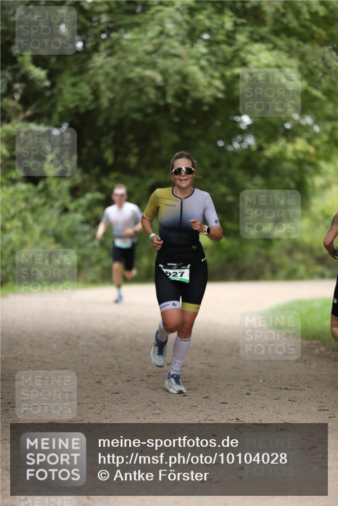 30.08.2026 - Elbe Triathlon Hamburg Antke Förster http://msf.ph/oto/10104028 30.08.2026 11:45:19 Laufen 927 meine-sportfotos.de