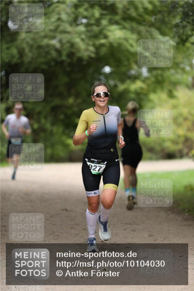30.08.2026 - Elbe Triathlon Hamburg Antke Förster http://msf.ph/oto/10104030 30.08.2026 11:45:21 Laufen 927 meine-sportfotos.de
