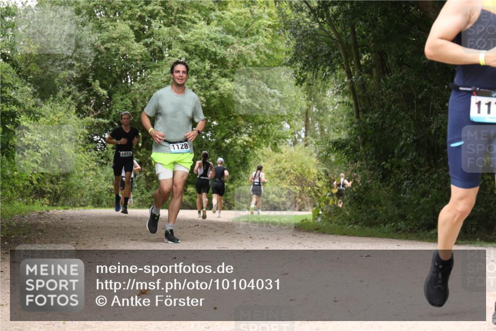 30.08.2026 - Elbe Triathlon Hamburg Antke Förster http://msf.ph/oto/10104031 30.08.2026 11:49:32 Laufen 1373, 1128, 11 meine-sportfotos.de