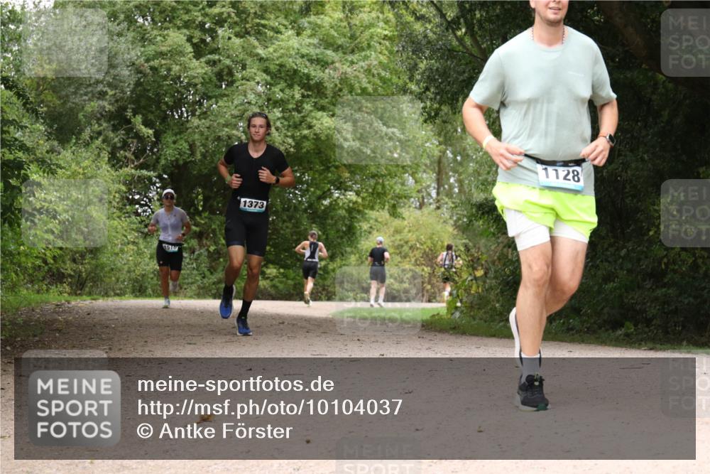 30.08.2026 - Elbe Triathlon Hamburg Antke Förster http://msf.ph/oto/10104037 30.08.2026 11:49:35 Laufen 1516, 1373, 1128 meine-sportfotos.de